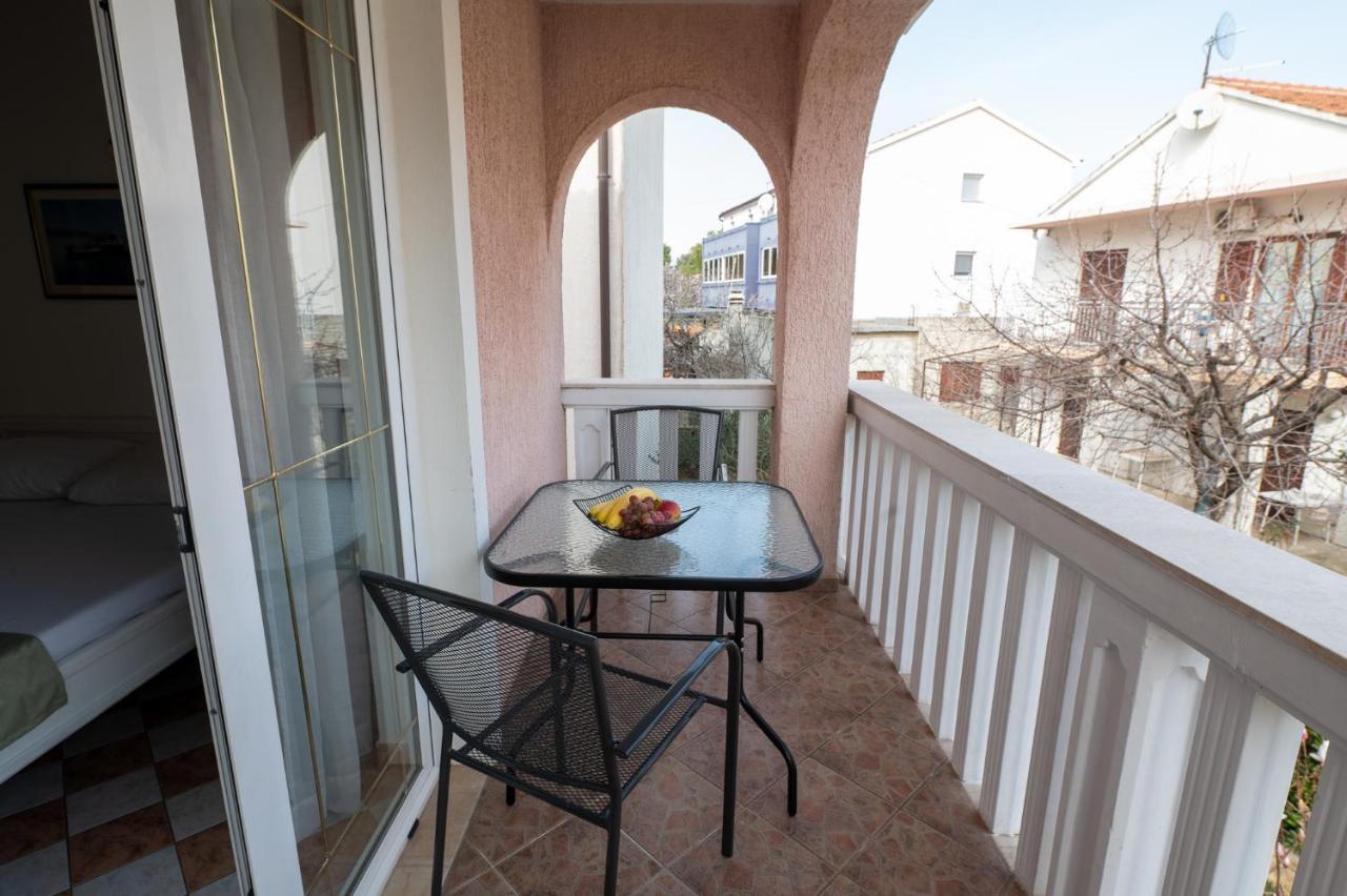 Apartmani Marin No1. Vodice Exterior foto